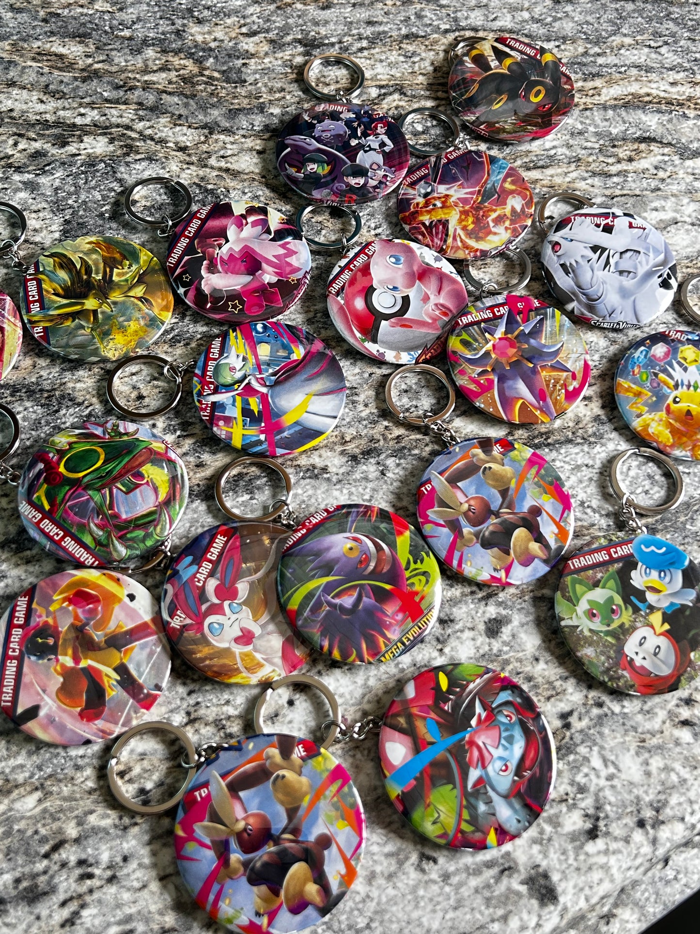 PokéPack Keychain - 1 Mystery Keychain